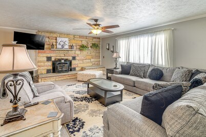 1/2 Mi to Kanawha River: Quiet Escape w/ Patio