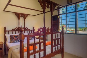 Villa, uitzicht op zee | Een kluis op de kamer, verduisterende gordijnen, gratis wifi