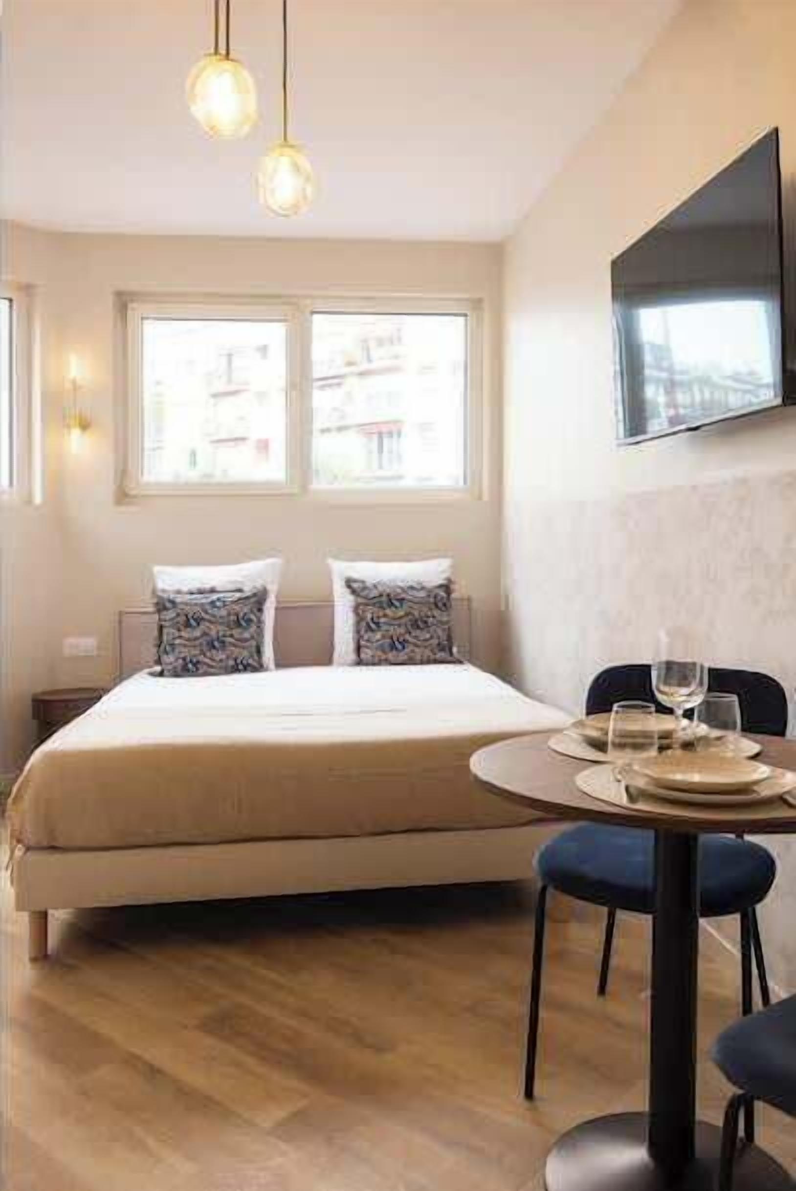 Fer et planche à repasser, Wi-Fi, draps fournis