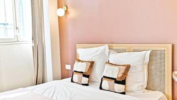 Fer et planche Ă repasser, Wi-Fi, draps fournis