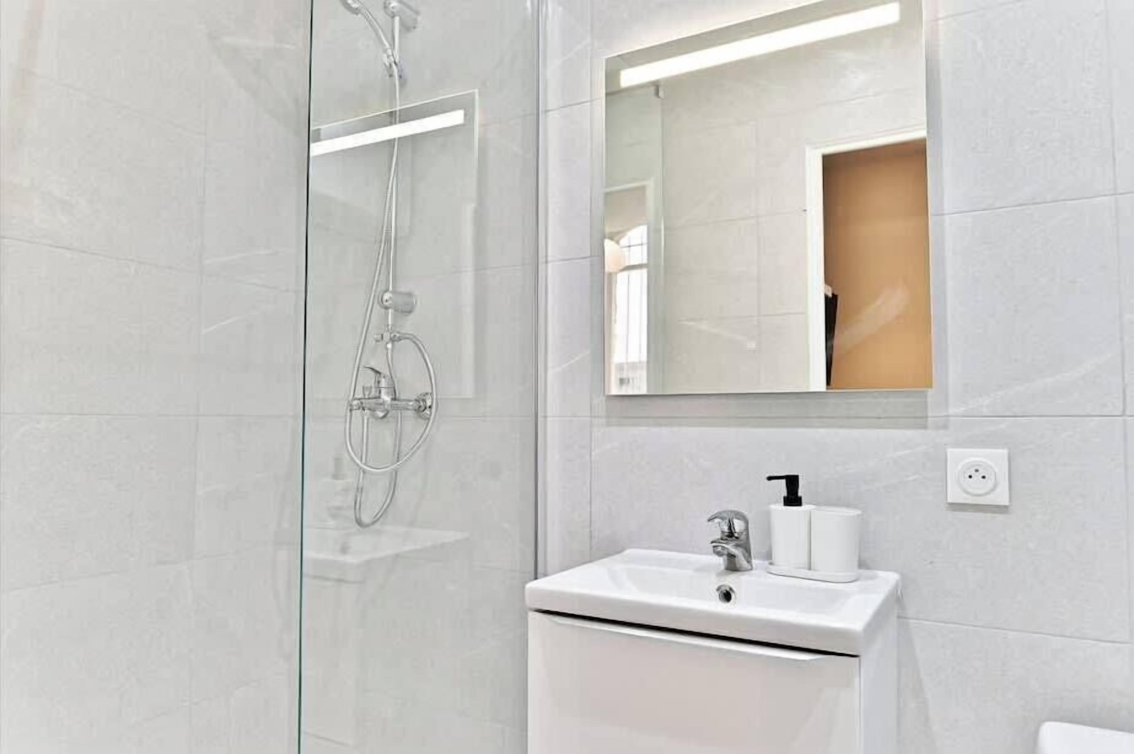 Shower, hair dryer, shampoo