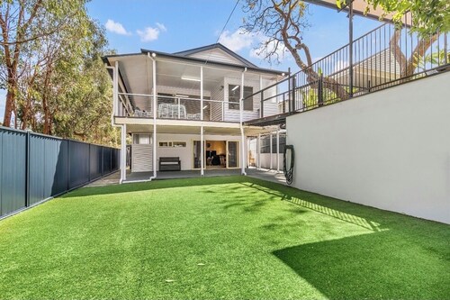 Milton Brisbane Gem Walk to Suncorp Stadium Cafes 5 Min drive to Gabba Stadium