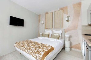 Iron/ironing board, WiFi, bed sheets - Havre climatisé au cœur de Neuilly (Neuilly-sur-Seine)