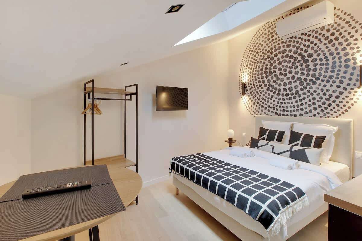 Fer et planche à repasser, Wi-Fi, draps fournis