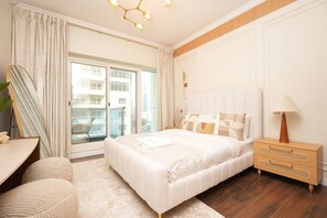 House - Inviting 1BR at Opal Tower (Dubai)
