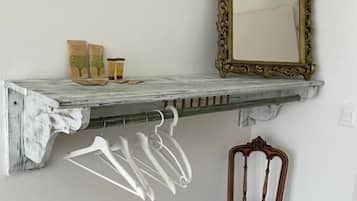 Doppia Deluxe, vista mare parziale | Interni