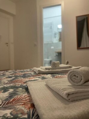Double Room, Partial Sea View | Bathroom - Cavour16 (Genoa)