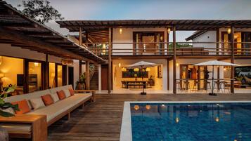Rumah Deluks, pemandangan kolam renang | Kolam renang | Kolam renang outdoor