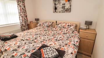 2 bedrooms, individually decorated, individually furnished, free WiFi