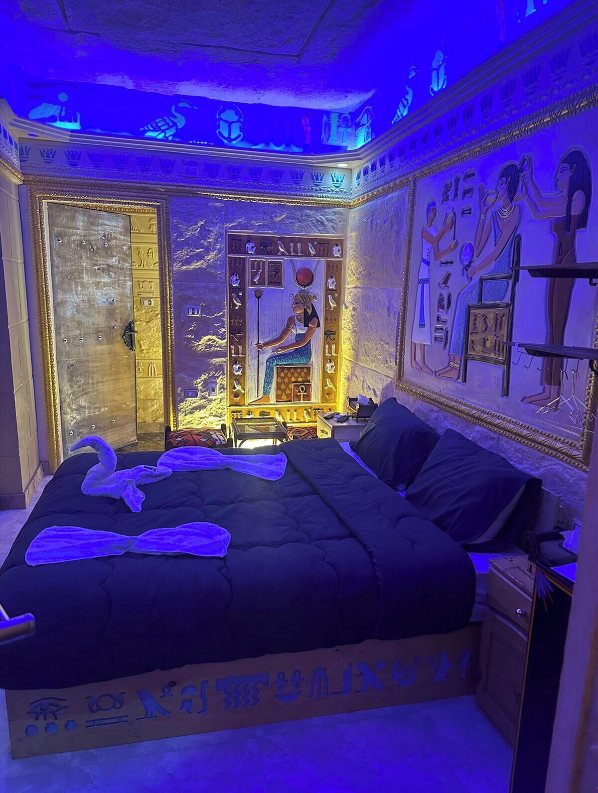 Estúdio econômico | Espaço de trabalho para notebook, Wi-Fi de cortesia