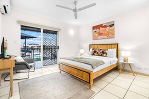 Apartment | 3 bedrooms - Zen Dockside Point Marina View - Patio - Parking (Darwin)