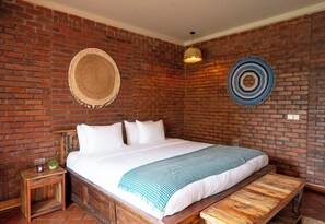 Luxury Double Room | Meja, Wi-fi percuma 