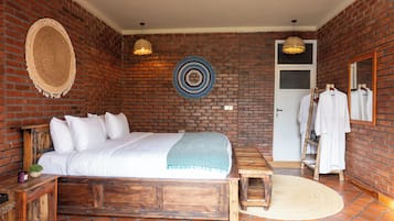Luxury Double Room | Desk, free WiFi
