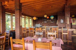 Dining - ZONDELA HOUSE (Arusha)