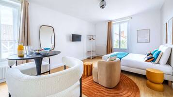 Fer et planche Ă repasser, Wi-Fi, draps fournis