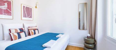 1 slaapkamer, een strijkplank/strijkijzer, wifi, beddengoed