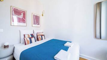 Fer et planche Ă repasser, Wi-Fi, draps fournis