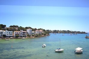 Marina - Es Balcó Holiday Home in a Seafront Location for 8 People in Portopetro (Portopetro)