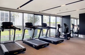 Fitness facility - Bright apartment with AC in charming Dubai perfect for your stay (Dubai)