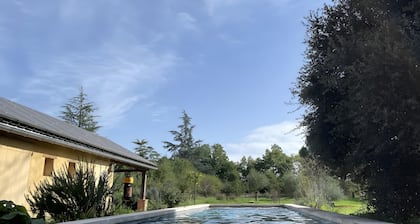 Maison de vacances « Le Galet du Chant du Buc » avec piscine partagée, jardin privé et Wi-Fi