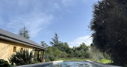 Maison de vacances « Le Galet du Chant du Buc » avec piscine partagée, jardin privé et Wi-Fi