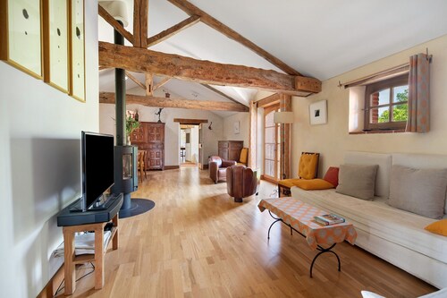 Appartement « Le Loft Du Chant Du Buc » avec piscine, jardin partagés et Wi-Fi