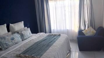 Bügeleisen/Bügelbrett, WLAN, Bettwäsche