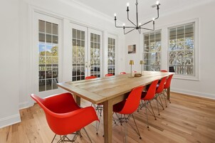 House, 5 Bedrooms | Dining