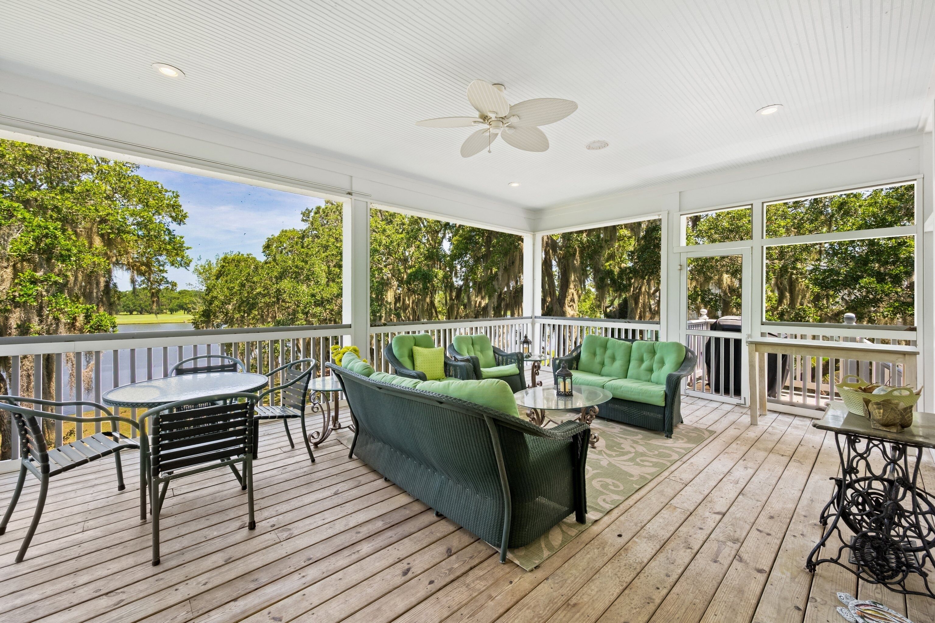 House, 5 Bedrooms | Outdoor dining