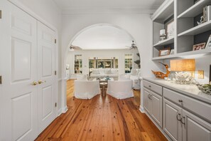 House, 5 Bedrooms | Bahagian dalam