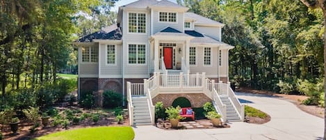 House, 5 Bedrooms | Exterior