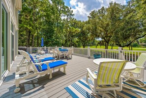 House, 5 Bedrooms | Outdoor dining - The Marsh Fox 5 Bedroom Home (Georgetown)