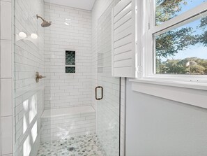 Hus, 1 soverom | Bad | Håndklær og sjampo