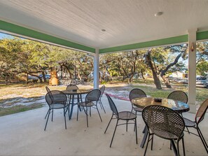 Casa, 2 habitaciones | Restaurante al aire libre
