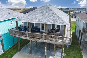 House, 3 Bedrooms | Outdoor dining - Salt Proof 3 Bedroom Home (Port Bolivar)