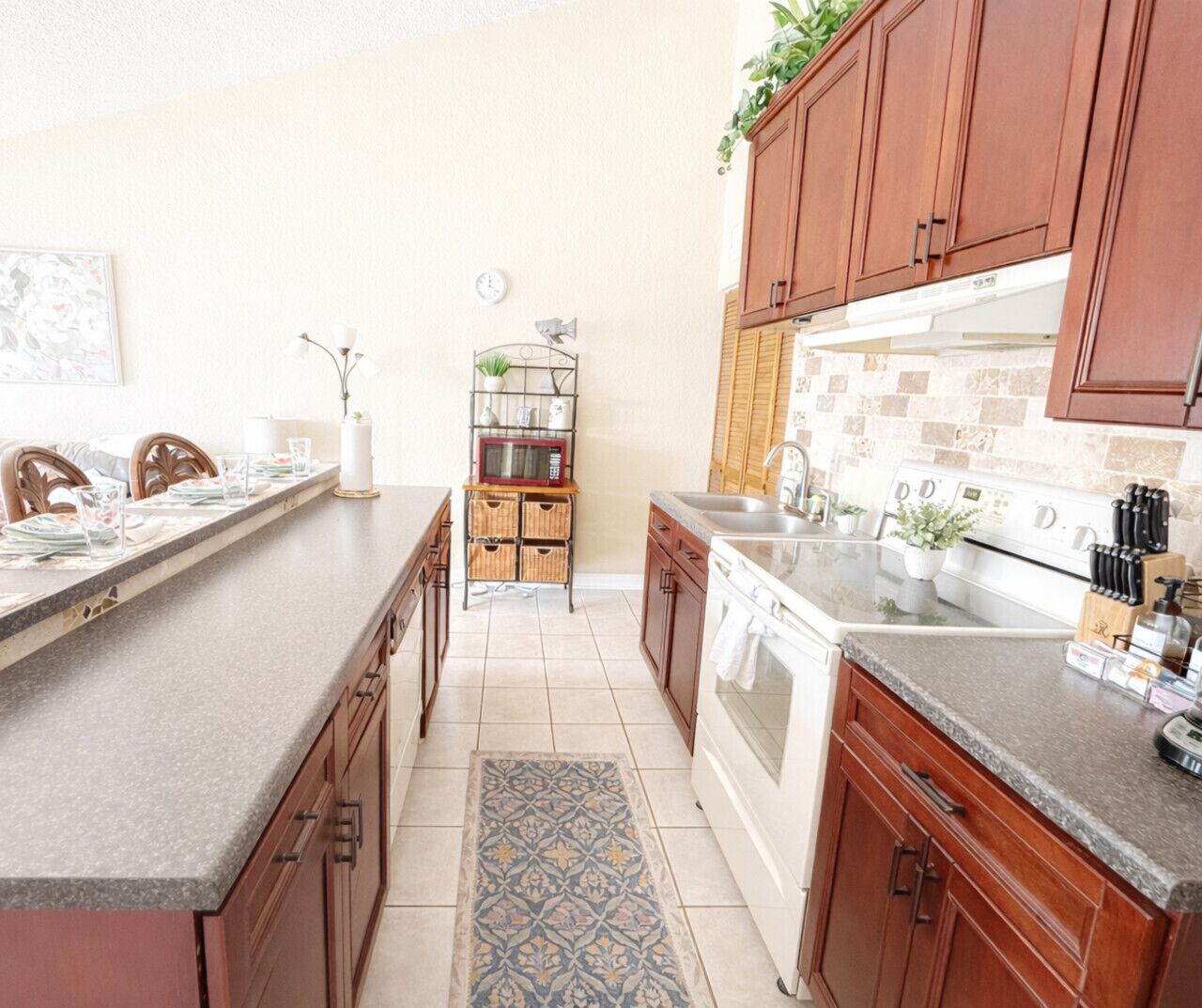 冰箱、微波炉、烤箱、炉灶