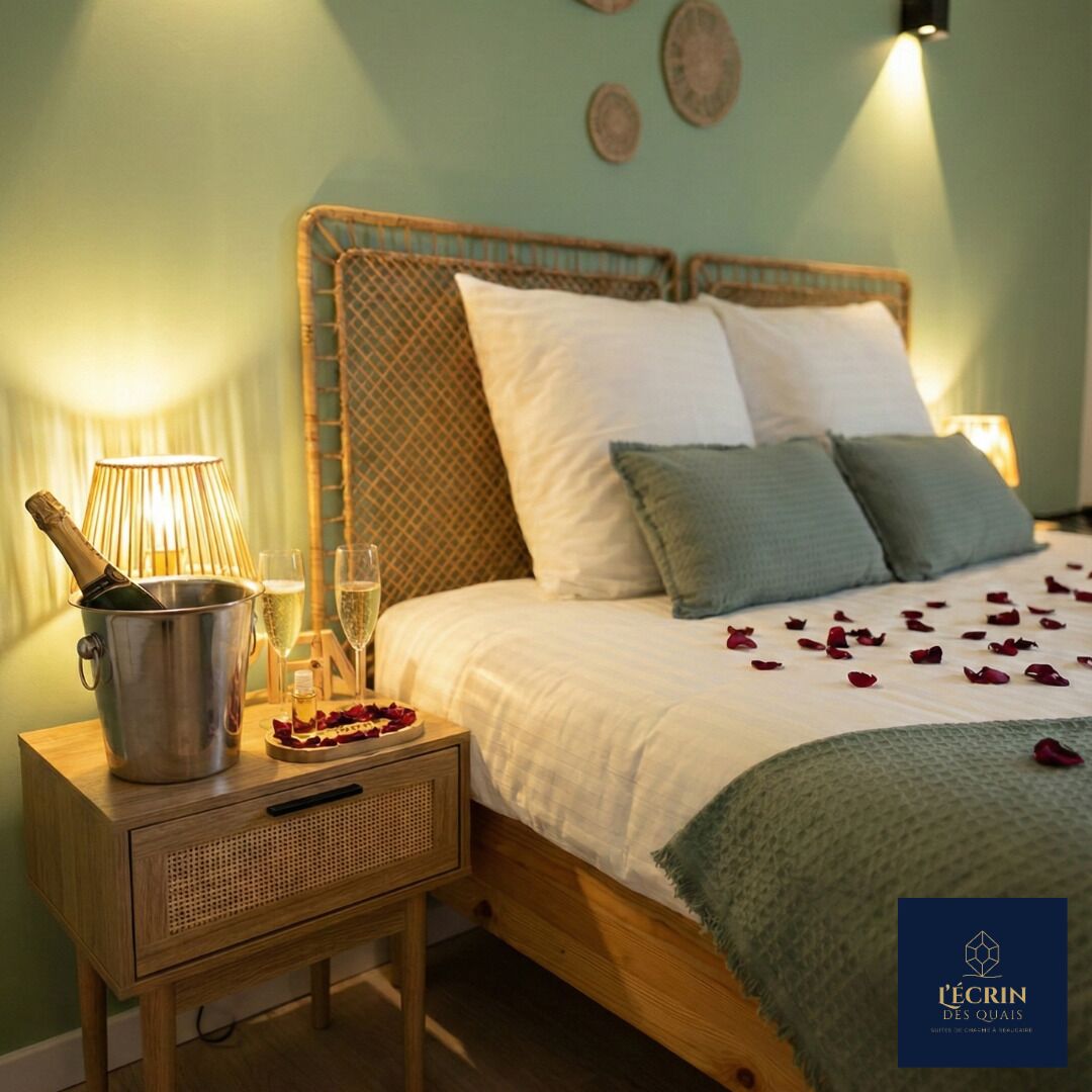 Iron/ironing board, travel crib, free WiFi, bed sheets