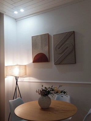 Dining - Vrbo Property (Porto)