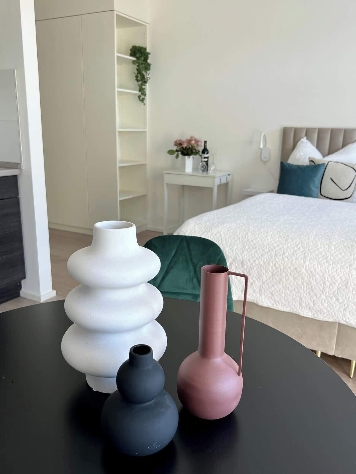 Iron/ironing board, travel cot, WiFi, bed sheets