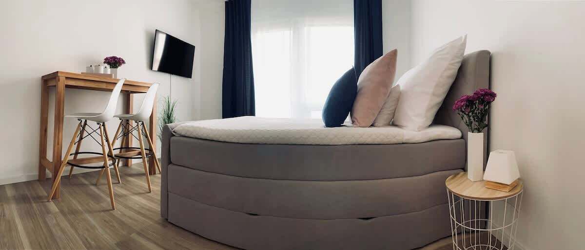 Iron/ironing board, travel cot, WiFi, bed sheets