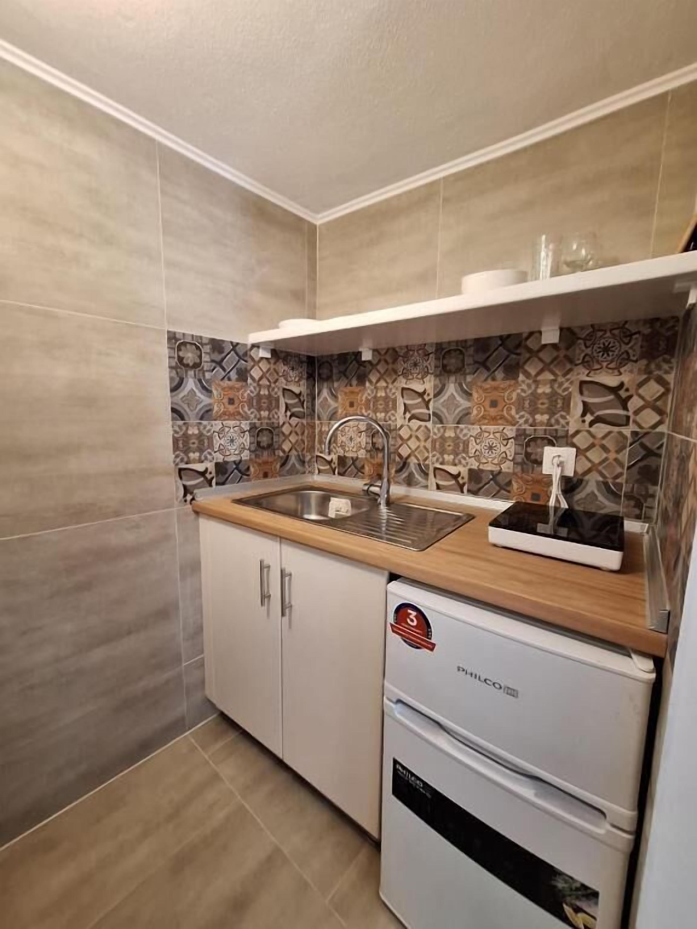 Classic Studio, Balcony, Sea View | Private kitchen