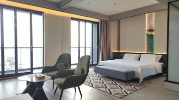 Quarto casal executivo | Wi-Fi de cortesia, roupa de cama