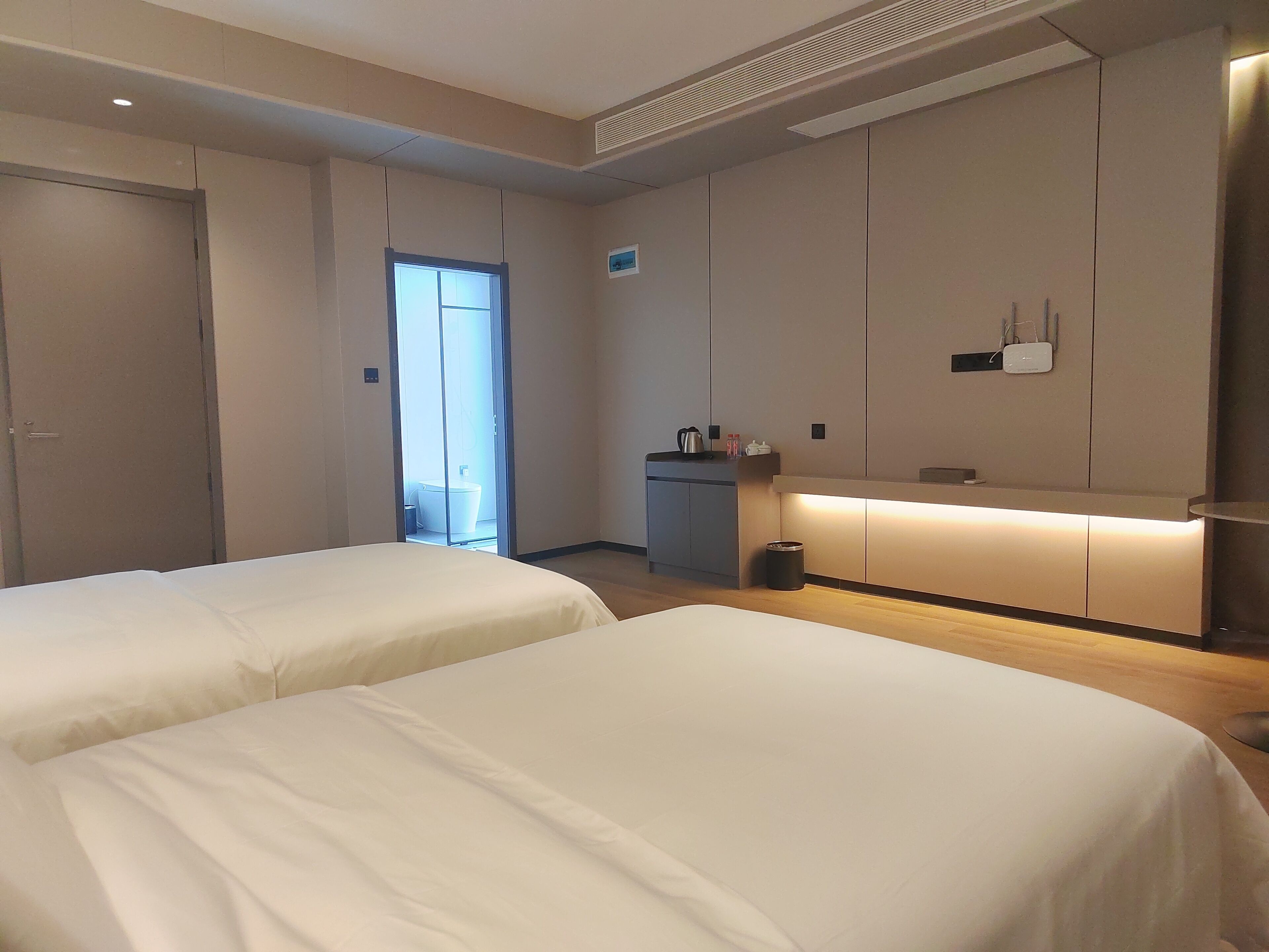 Wi-fi (inkludert) og sengetøy