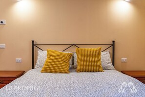 Bügeleisen/Bügelbrett, WLAN, Bettwäsche