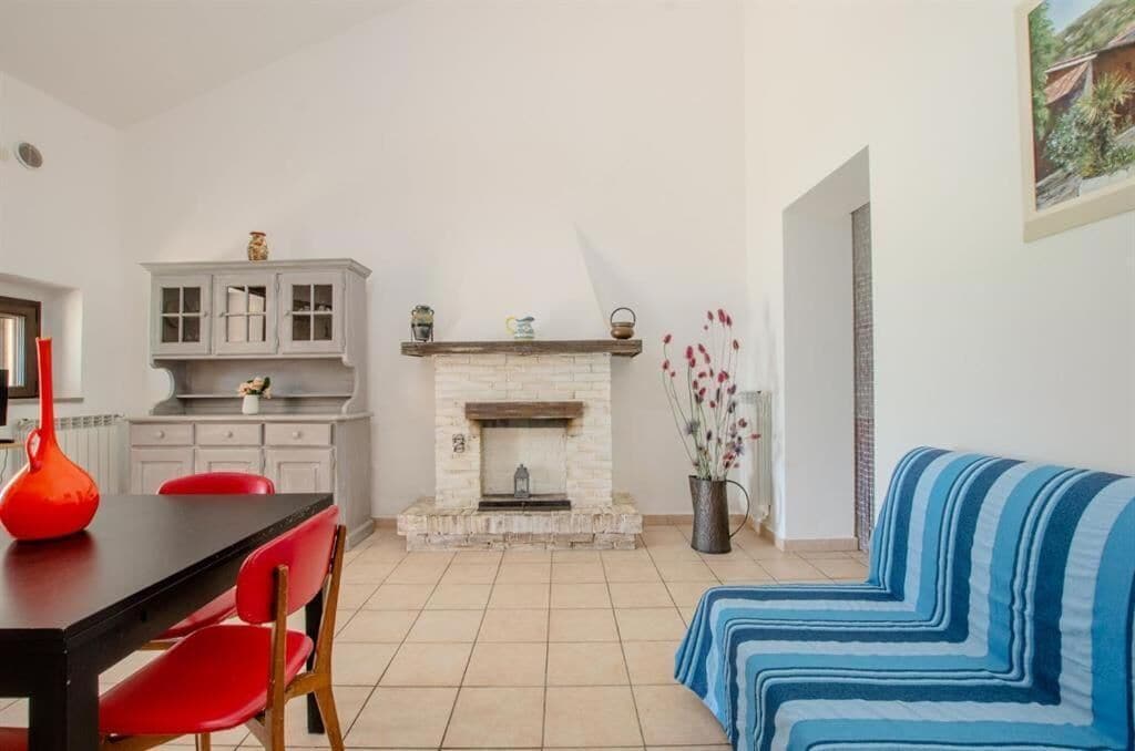 Classic Apartment, Patio, Garden View | Living room | 24-inch flat-screen TV with digital channels