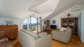 TV - Grand view Orasac by Villas Guide (Dubrovnik)