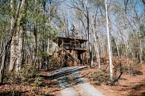 Property grounds - Mountain Retreat Near Helen | Hot Tub + EV Charger (hosted by The MDS Collective) (Sautee Nacoochee)