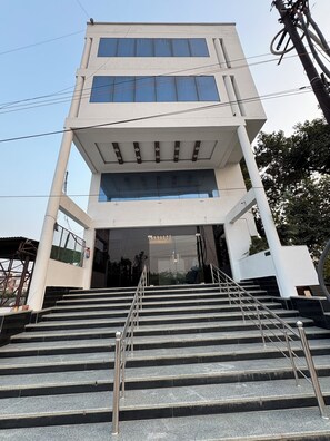 Exterior detail - Hotel Silver Bell (Lucknow)