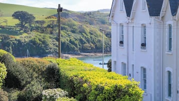 Cottage | Property grounds