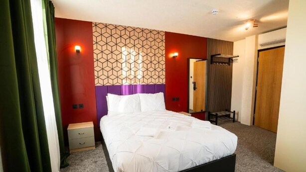 Chambre Double Standard | Bureau, espace de travail pour ordinateur portable, Wi-Fi gratuit